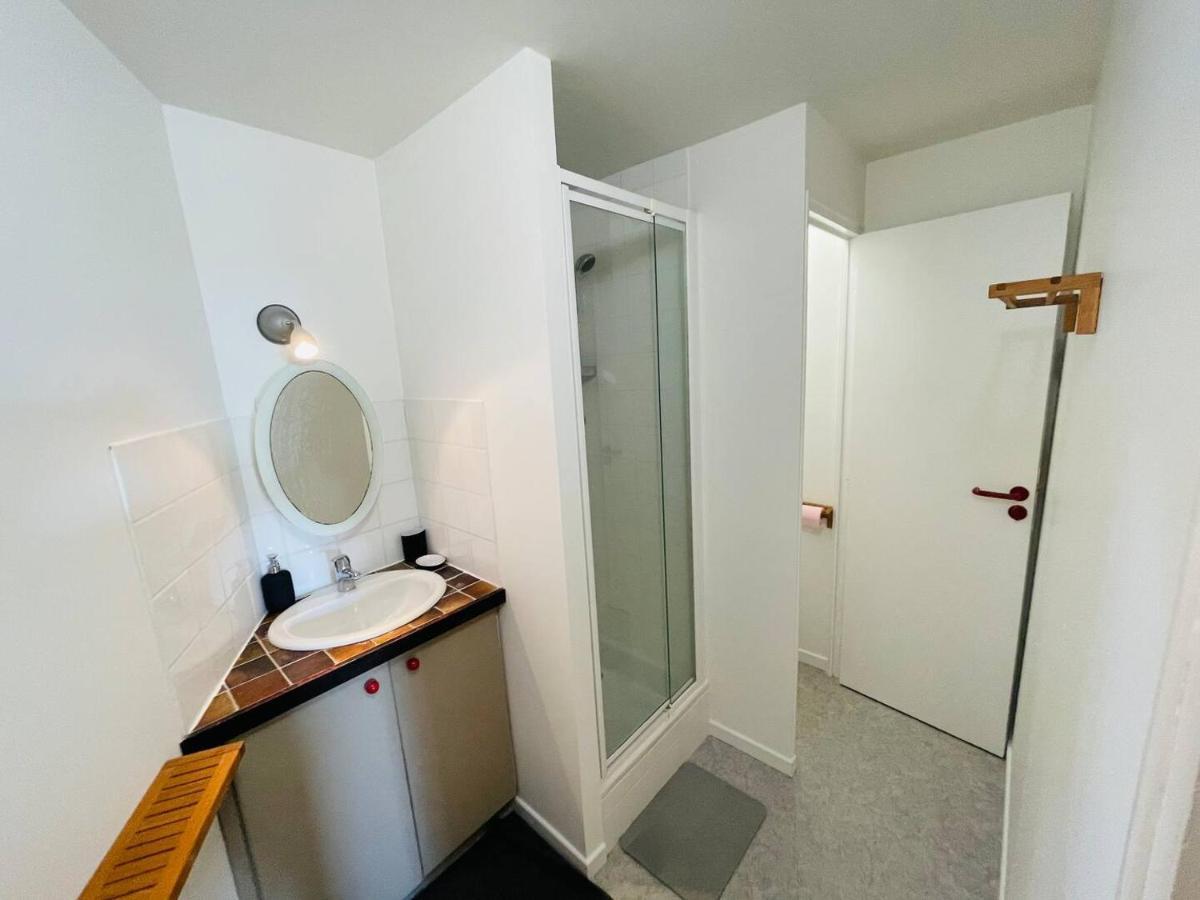 Maison Au Calme Pour 5 Personnes La Chapelle-de-Brain Bagian luar foto