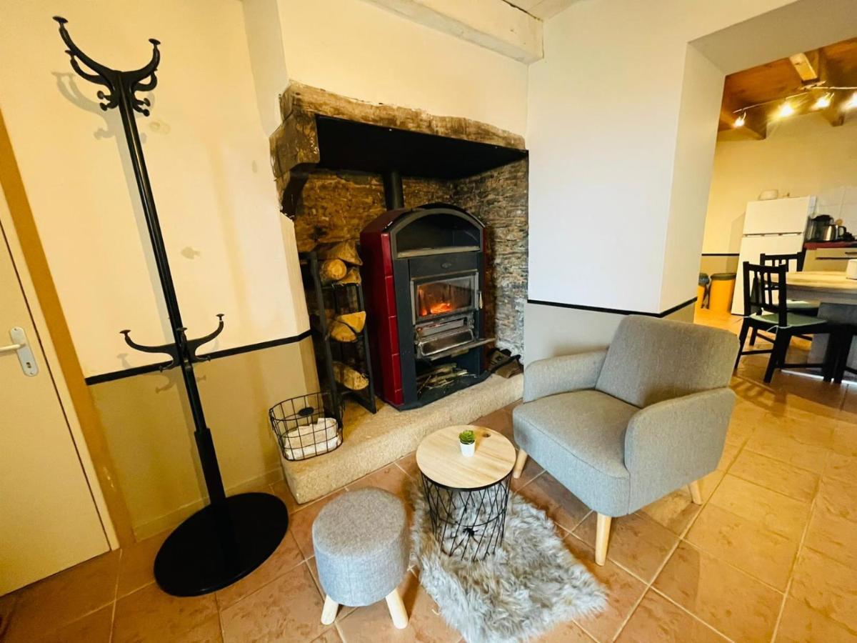 Maison Au Calme Pour 5 Personnes La Chapelle-de-Brain Bagian luar foto